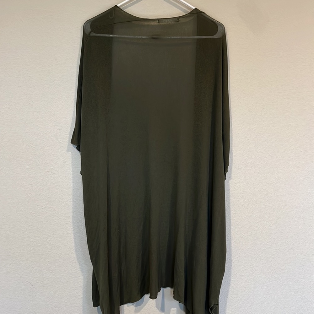Green Short Sleeved Cardigan - Picture 3 of 4